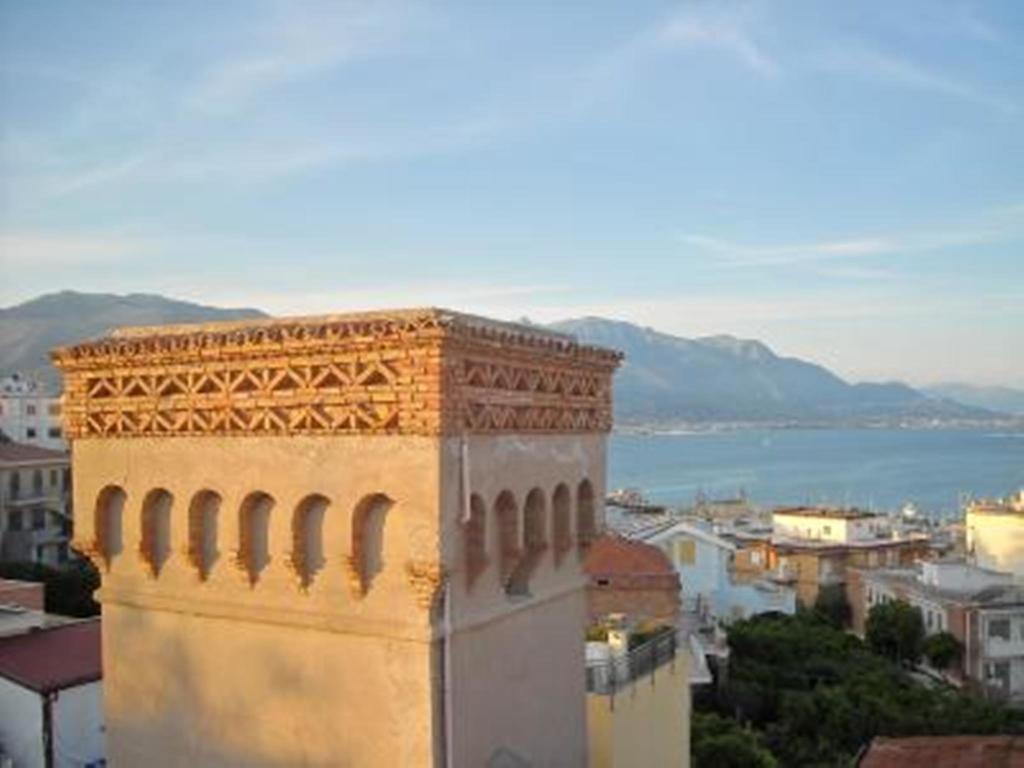 Alojamento de Acomodação e Pequeno-almoço La Torretta Gaeta