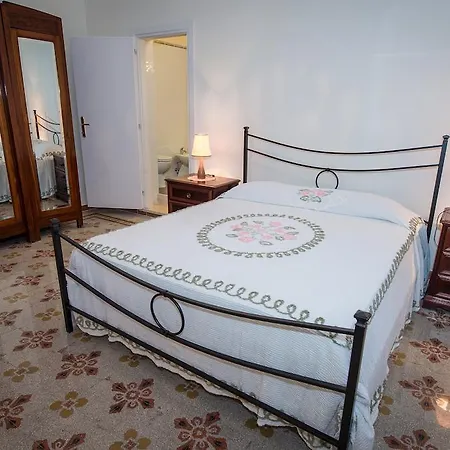 Bed&Breakfast La Torretta Bed and Breakfast Gaeta Camera foto
